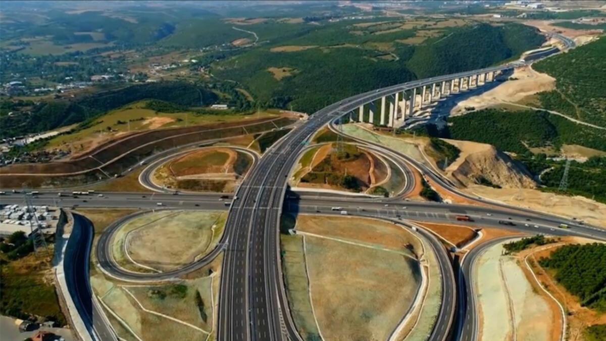 Bakan Karaismailoğlu: Kuzey Marmara Otoyolu'nu 864 milyon araç kullandı