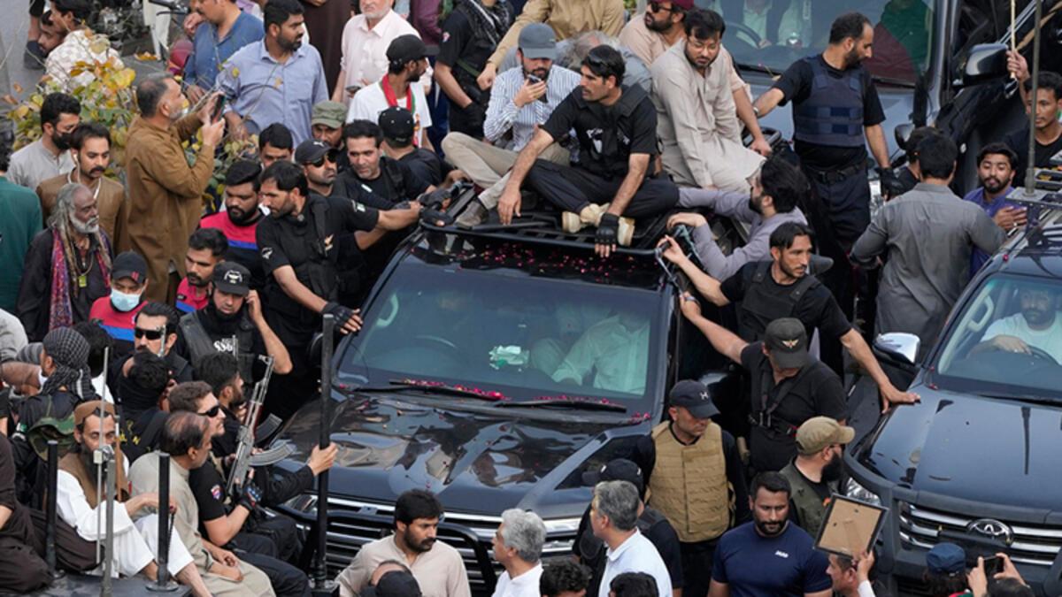 Eski Pakistan Başbakanı Khan'ın destekçileri polisle çatıştı: 8 yaralı