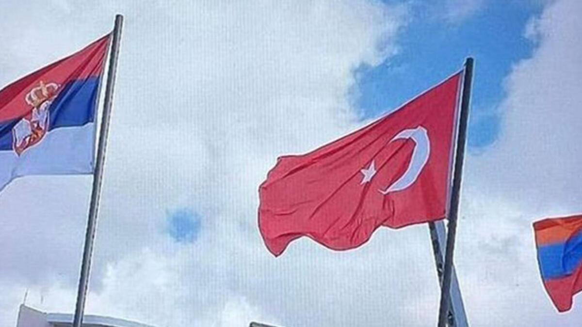 Güney Kıbrıs'ta skandal... Türk bayrağına tahammül edemediler!