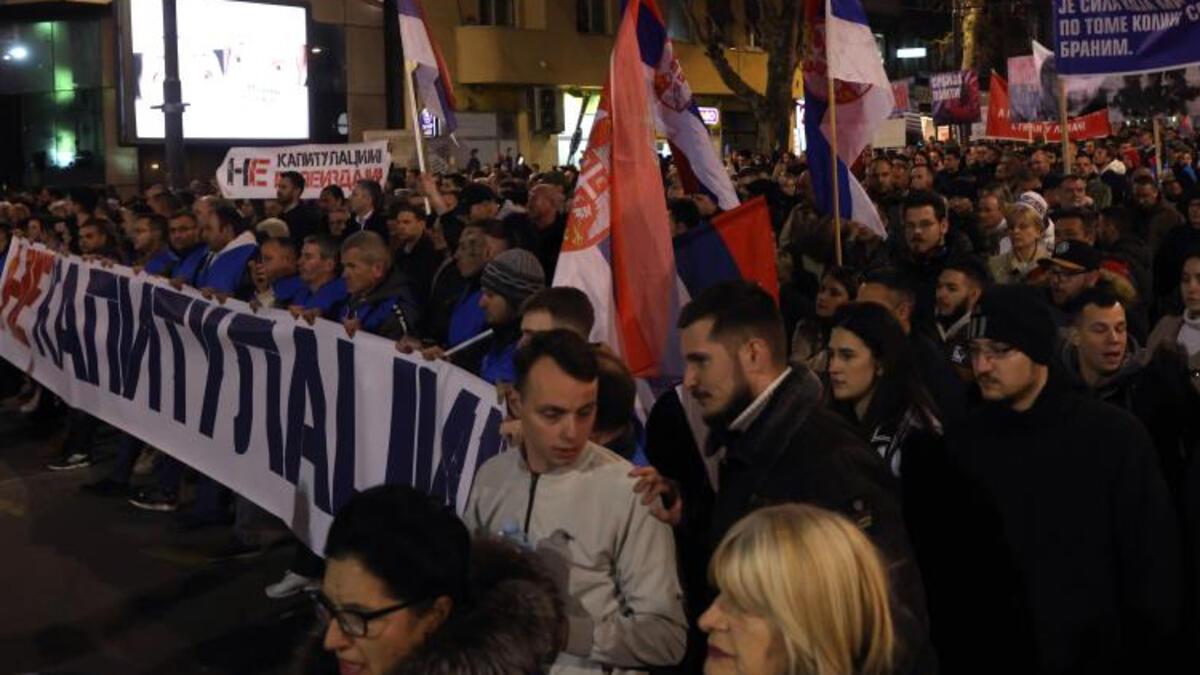 Sırbistan'da Kosova ile olağanlaşma muahedesi protesto edildi