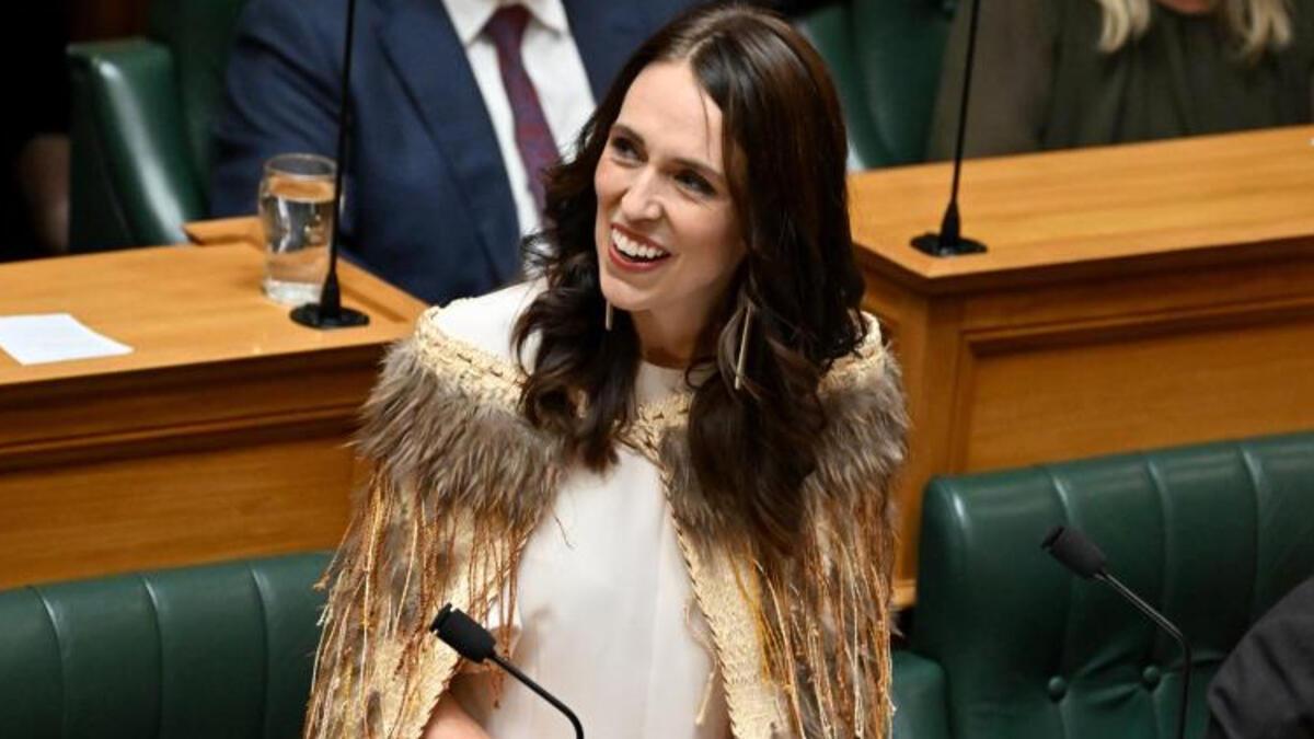 Eski Başbakan Ardern parlamentoya duygusal veda