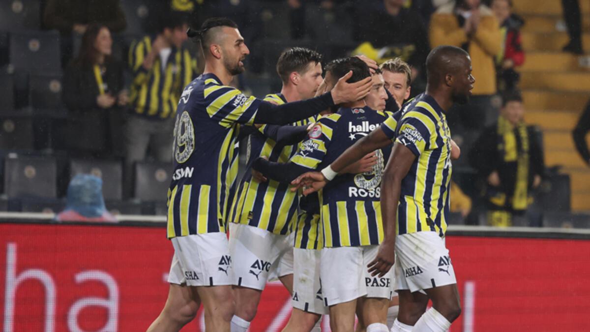 Fenerbahçe, Ziraat Türkiye Kupası'nda yarı finalde! Kayserispor 4 golle kaybetti