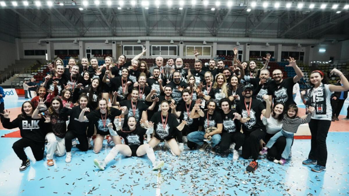 Beşiktaş’ın mucize kızları! Gençlere güvenip yatırım yapmanın mükafatını şampiyonlukla aldılar
