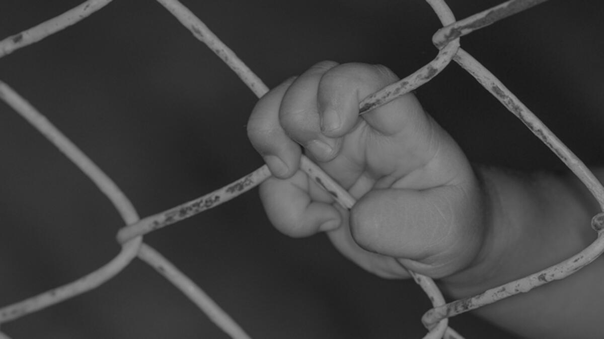 Dünyayı ayağa kaldıran rapor: 2 yaşındaki bebeğe ömür uzunluğu mahpus cezası verip, esir kampına gönderdiler