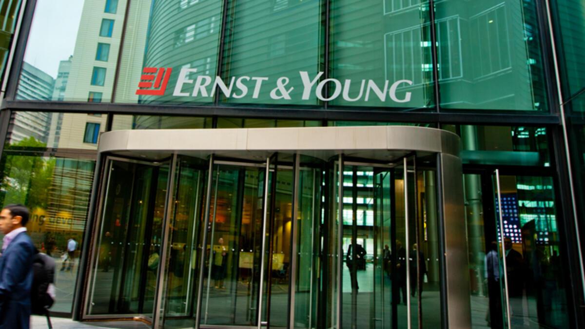 Ernst & Young 3 bin işçisini çıkaracak