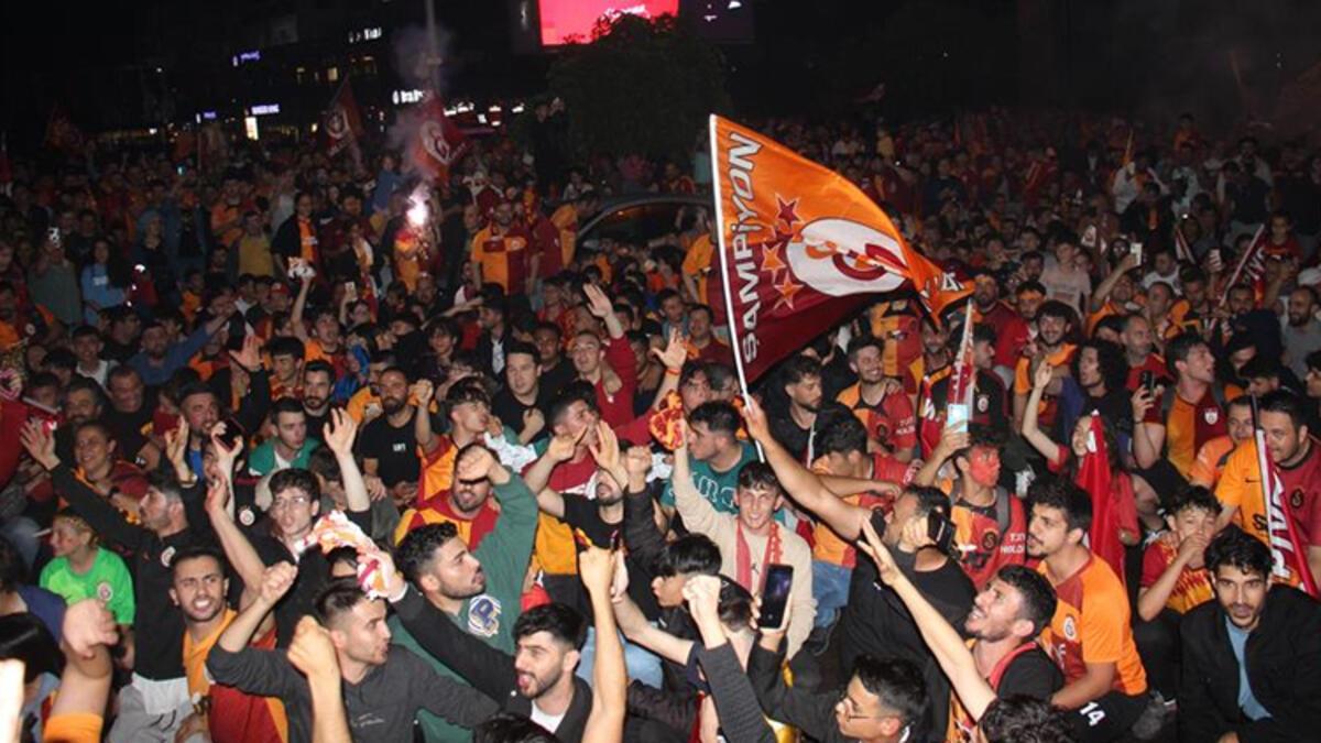 Galatasaray'ın şampiyonluğu tüm Türkiye'de coşkuyla kutlandı