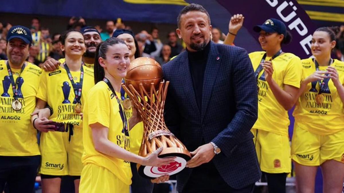 Hidayet Türkoğlu: Bayan basketbolunda hoş bir yıl geçirdik
