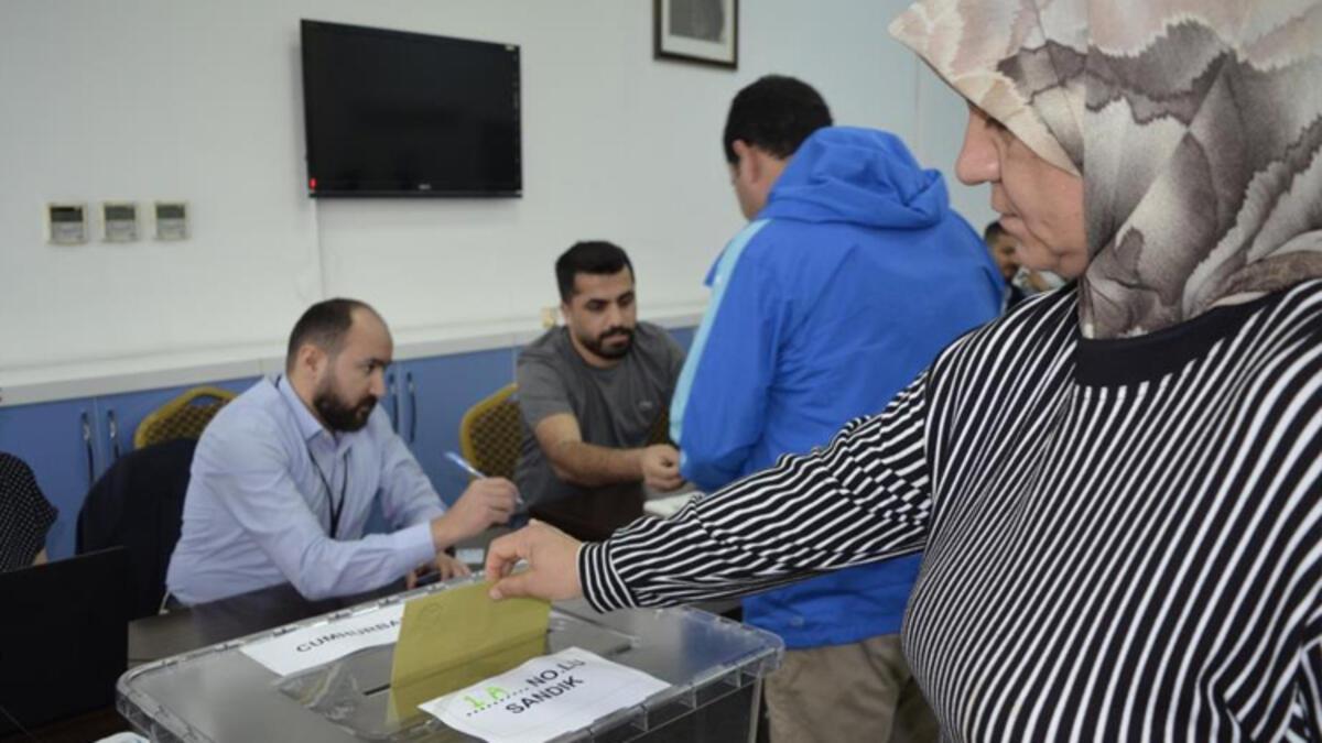 Irak’taki Türk seçmenler 2. cins için sandık başında