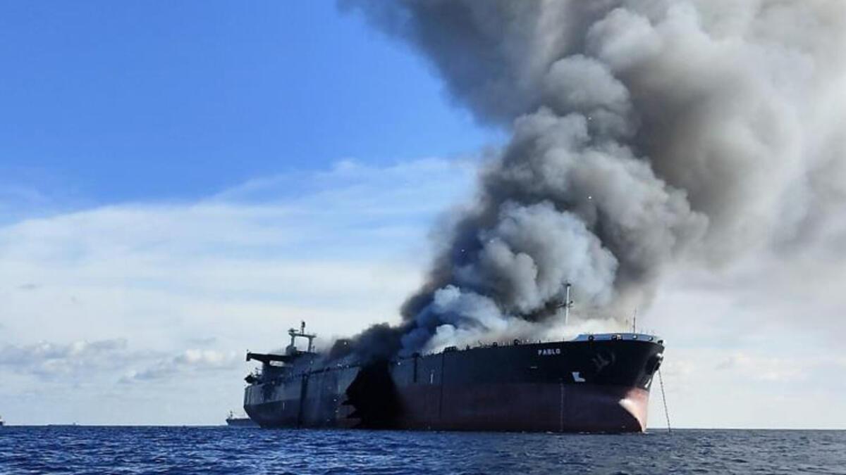 Malezya'da petrol tankerinde yangın