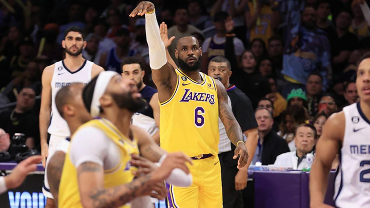NBA'de Lakers konferans yarı finaline yükseldi! LebBron James'ten bir rekor daha