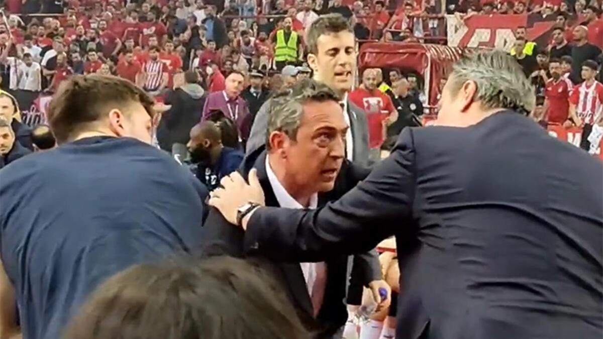 Olympiakos - Fenerbahçe maçında rakipten nahoş hareketler! Ali Koç çok sonlandı...