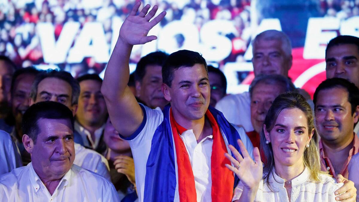 Paraguay’ın yeni lideri Santiago Pena oldu