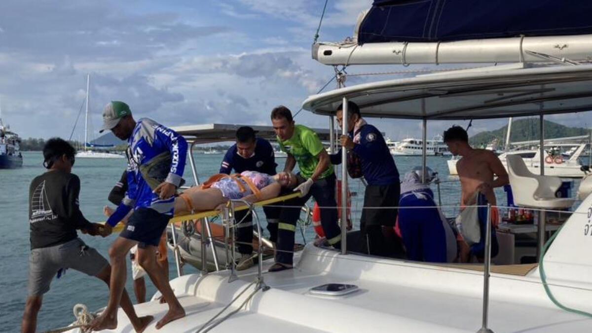 Phuket'te turistleri taşıyan hız teknesi deniz fenerine çarptı: 30 yaralı