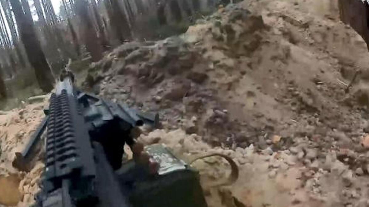 Rusya Savunma Bakanlığı, Rus askerlerin Ukraynalı askerlerle çatışma anlarını paylaştı