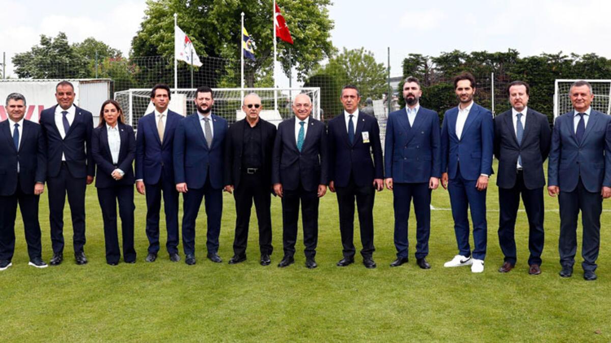TFF Lideri Mehmet Büyükekşi’den, Fenerbahçe Futbol Akademisi’ne ziyaret