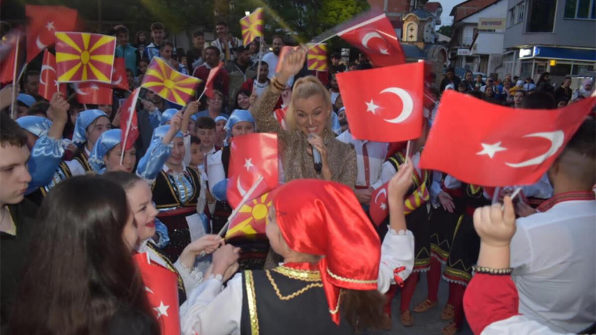 Tuğba Özay, Makedonya’da 19 Mayıs’ı coşkuyla kutladı