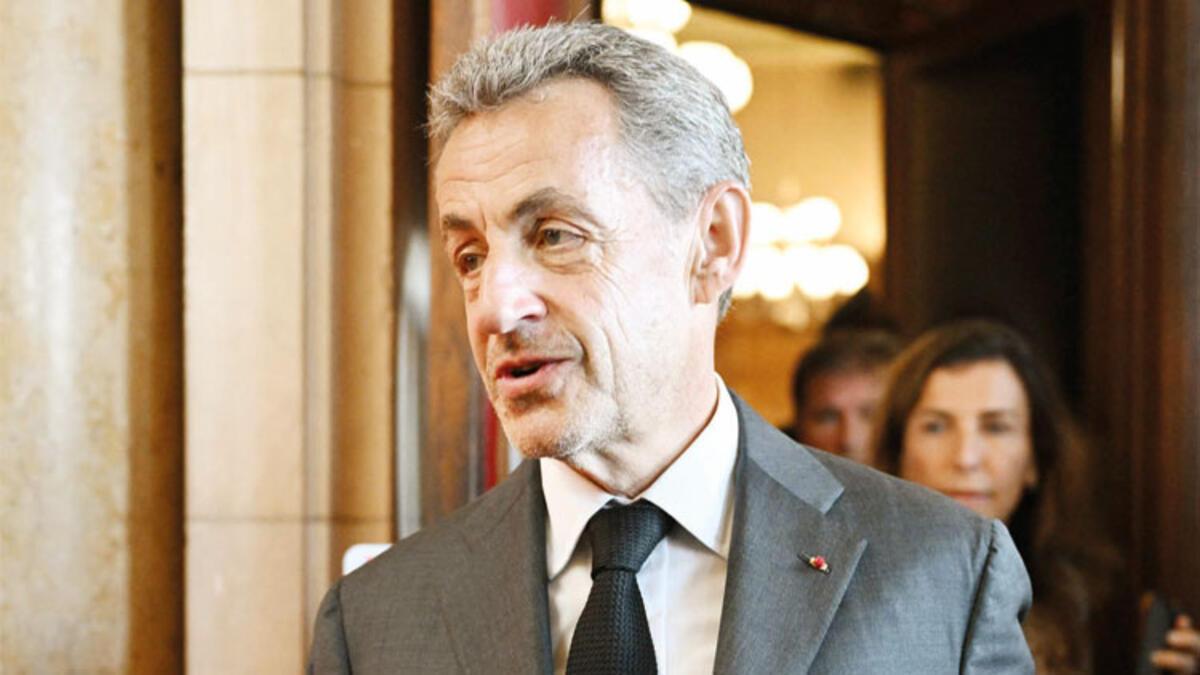 Yolsuzlukla suçlanan Sarkozy’ye makus haber