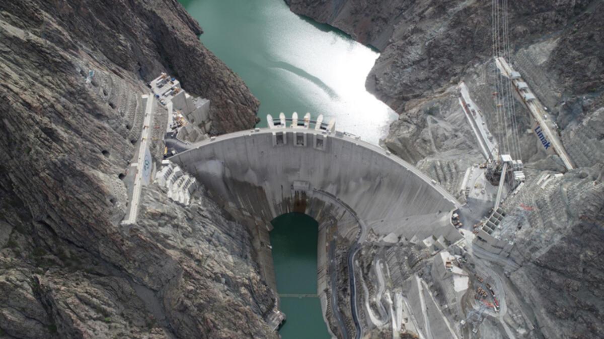 Yusufeli Barajı’nda su düzeyinde son 70 metre