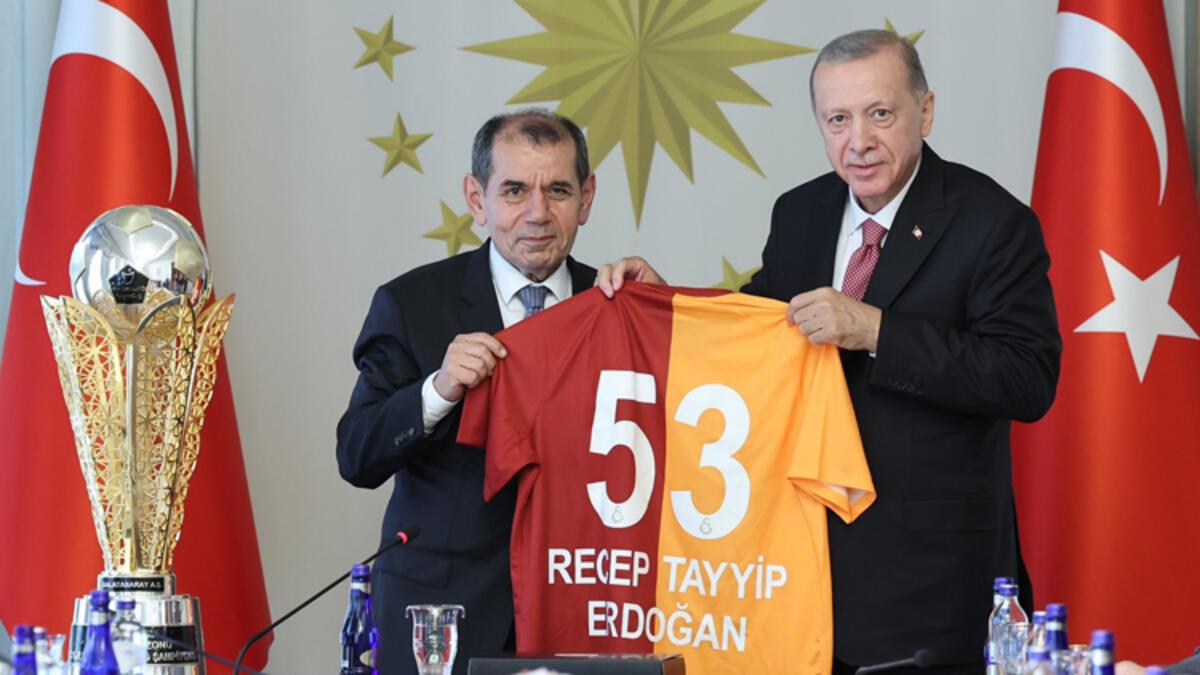 Cumhurbaşkanı Erdoğan, Harika Lig şampiyonu Galatasaray'ı kabul etti