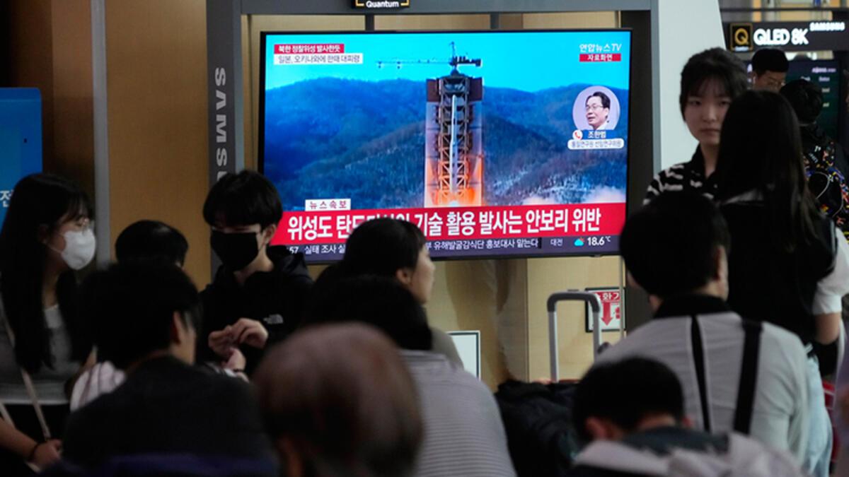 Kuzey Kore'nin birinci askeri keşif uydusunu uzaya gönderme denemesi başarısızlıkla sonuçlandı