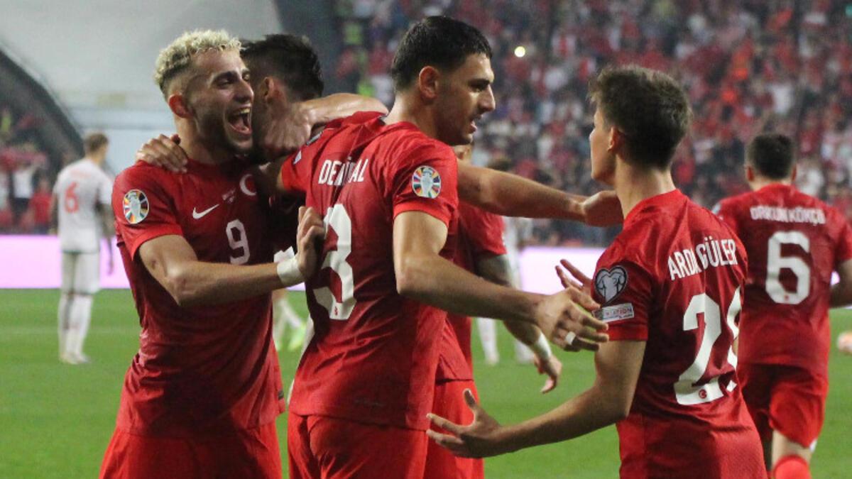 Türkiye 2-0 Galler (Milli Kadro maç özeti)