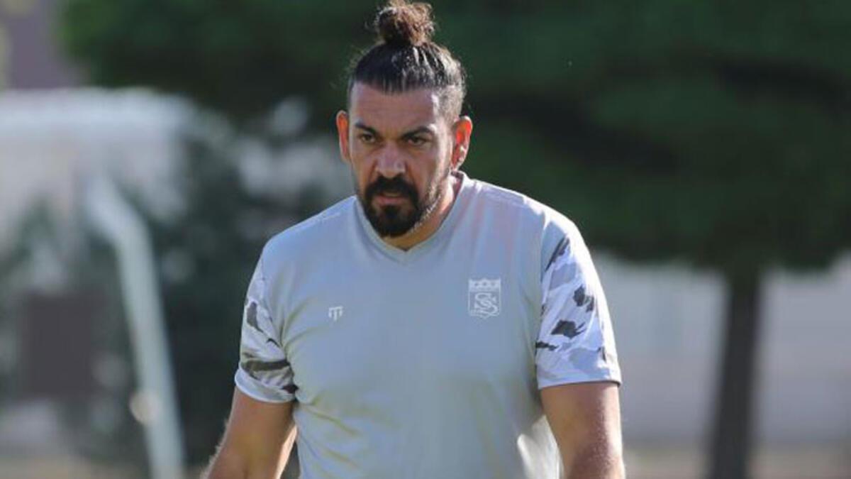 Sivasspor'da teknik yönetici Servet Çetin'den Pelkas açıklaması