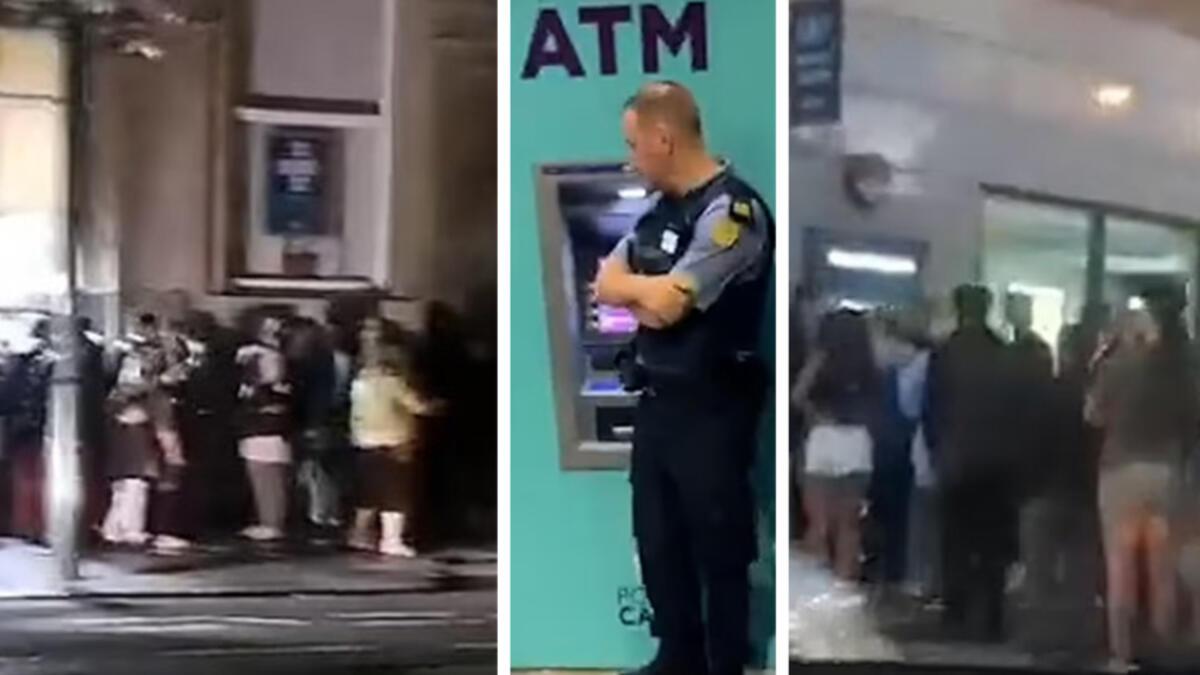 ATM'ler teknik arıza nedeni ile para dağıtmaya başladı! Binlerce kişi kuyruk oldu, olaya polis müdahale etti...