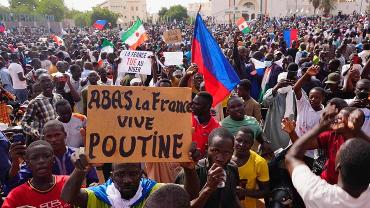 Fransa duyurdu: Nijer’den tahliye süreçleri başlıyor
