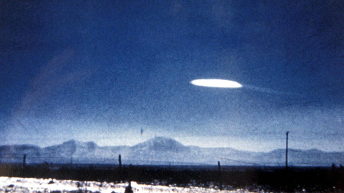Hakikaten varlar mı? NASA dünya dışı varlıkları mercek altına aldı: Gözler UFO'ların üzerinde!