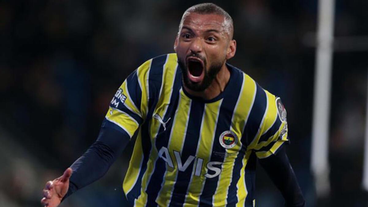 Son Dakika: Fenerbahçe'de gece yarısı ayrılık! Joao Pedro resmen Gremio'da...