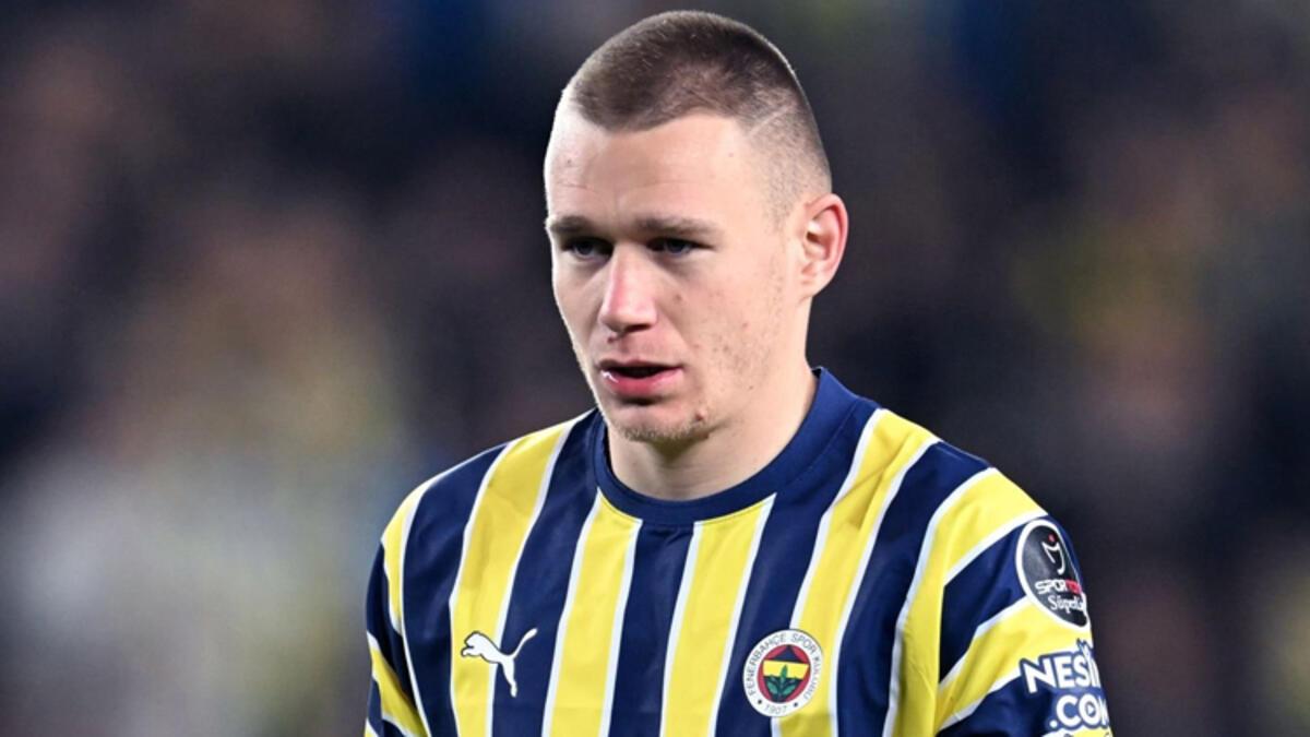 Son dakika transfer haberi: Fenerbahçe'de Attila Szalai gitti, 5 futbolcu daha ayrılacak