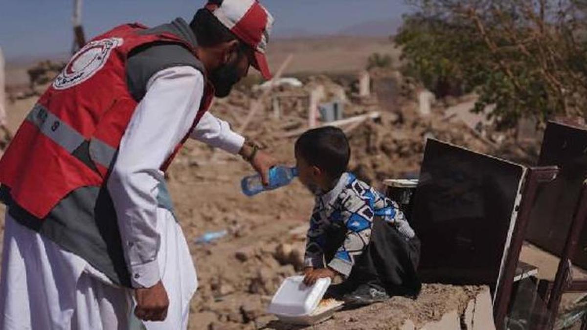 Afganistan'da can kaybı 2 bin 500’e yükseldi