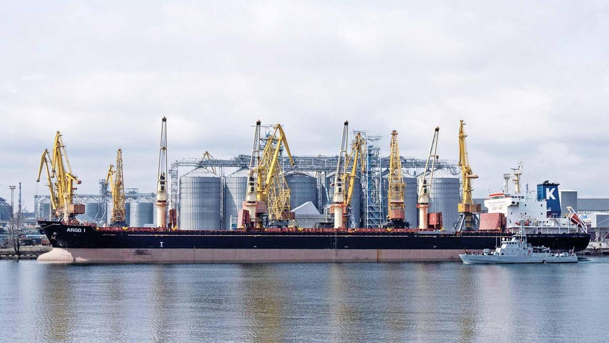 Alternatif koridordan birinci geçiş... İki tahıl gemisi Ukrayna limanlarında