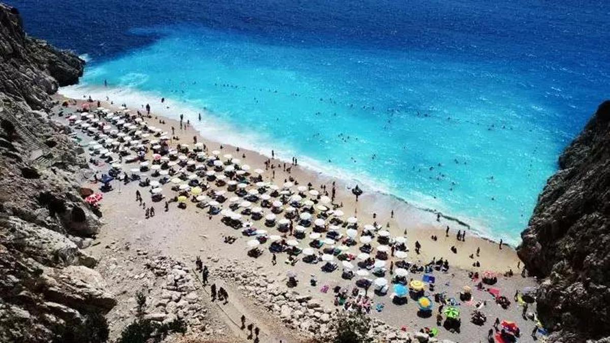 Antalya 8 ayda 10 milyon turist ağırladı