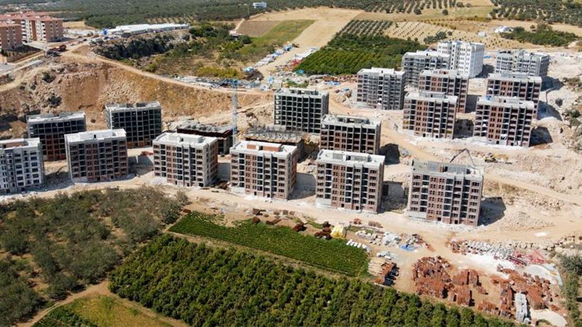 Bakan Özhaseki: Hatay'da 45 bin 186 konutun kaba inşaatı tamamlandı
