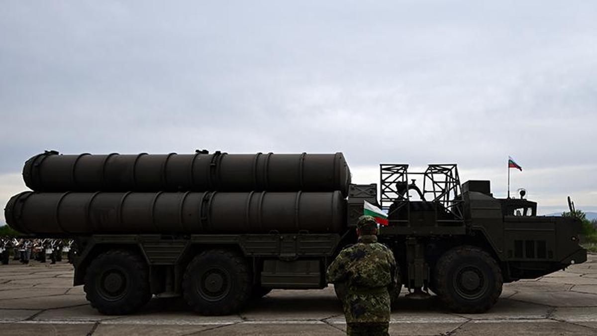 Bulgaristan, 'defolu' S-300 füzelerini Ukrayna’ya gönderme kararı aldı