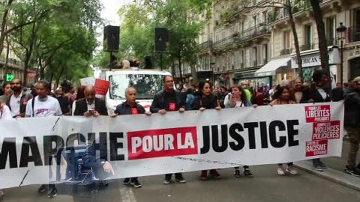 Fransa'da polis şiddetine karşı protesto