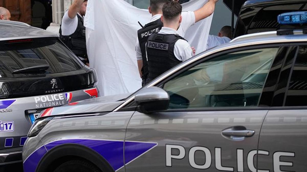 Fransa'nın konuştuğu kaza: 2 polis gözaltında