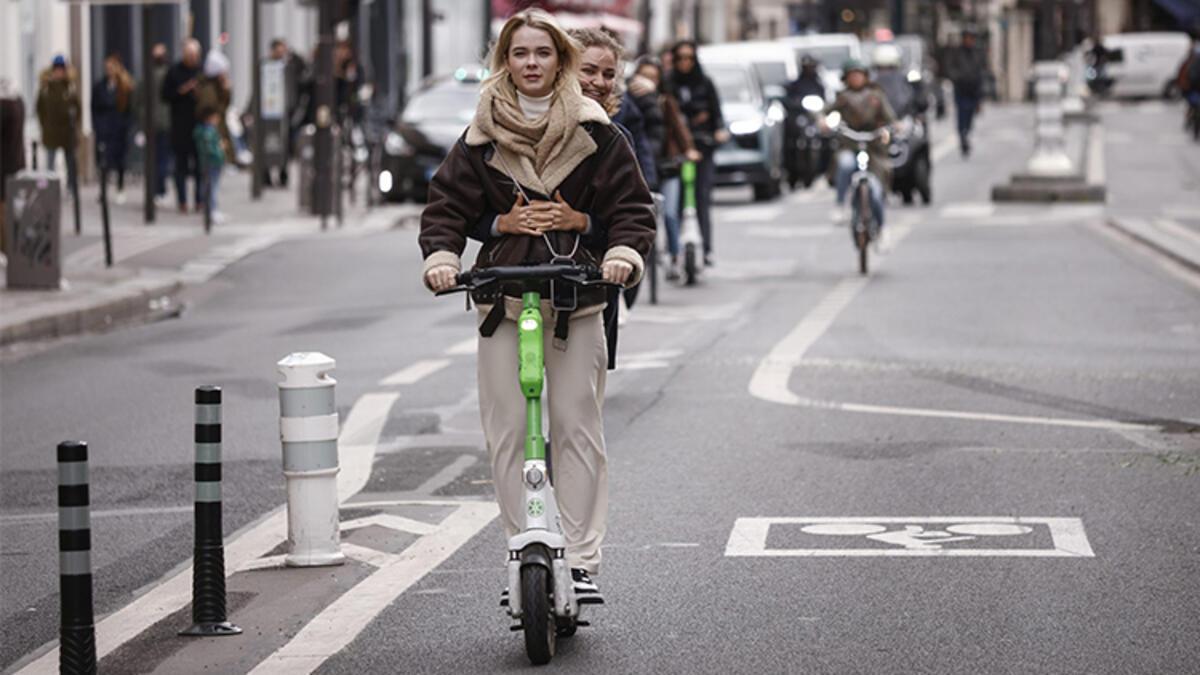 Paris'ten flaş Scooter kararı: Sokaklardan kaldırıldı
