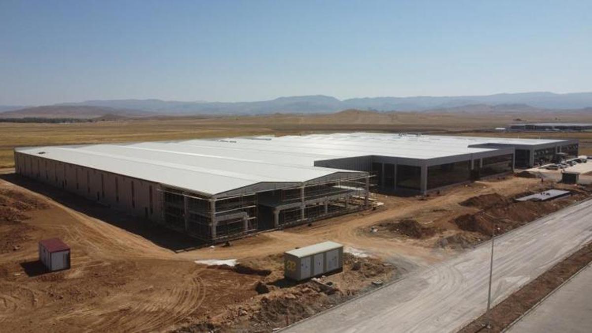 Sivas'ta fabrikalar yükseliyor! 40 bin bireye istihdam sağlayacak