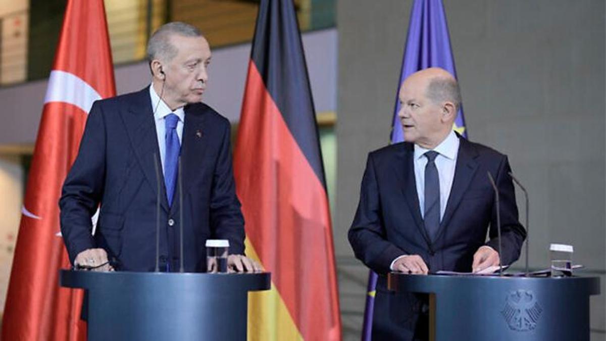 Cumhurbaşkanı Erdoğan'ın kelamları dünyada bu türlü yankılandı: Başbakanlık ofisinde Almanya'ya ihtarlarda bulundu